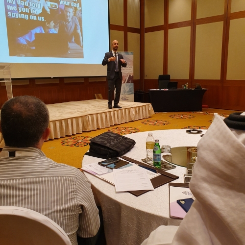 roland-abi-najem-speech-on-online-reputation-as-part-of-kuwait-digital-marketing-conference-in-jumairah-hotel-kuwait-2