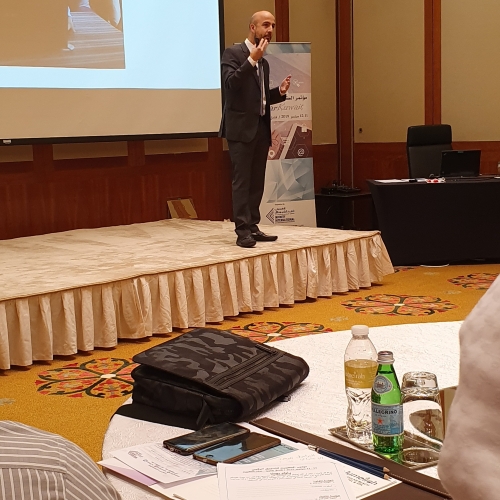 roland-abi-najem-speech-on-online-reputation-as-part-of-kuwait-digital-marketing-conference-in-jumairah-hotel-kuwait-4