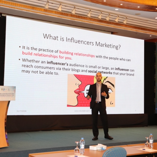 speakers-in-the-arab-media-forum-talking-about-influencers-marketing-where-i-was-honored-by-the-conference-chariman-mr-madi-al-khamis-28